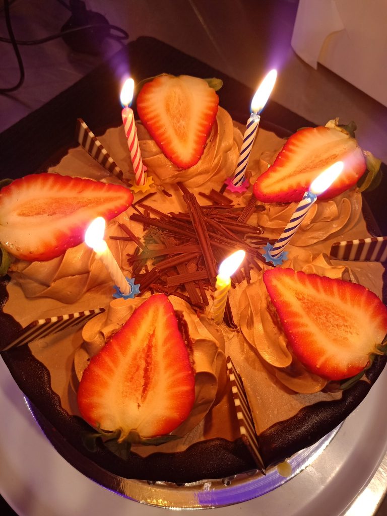 Happy Birthday Wayne! 
 Thank you for celebrating your day @runya.