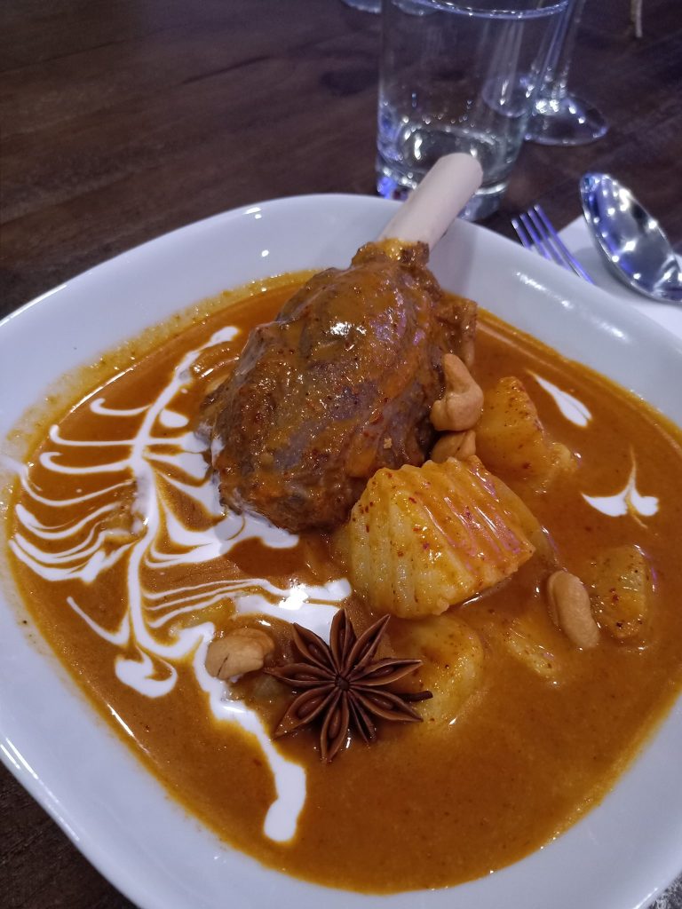 ~Limited time only~
 -Slow cook Lamb Shank
 -Fried Wonton
 Arunya.com.au
 ขอบคุณ…